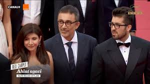 Hazar ergüçlü ve doğu demirkol, sosyal medyada sıkça konuşulan öne geçme konusuna tepkilerini gösterdi. Cetin Cem Yilmaz Auf Twitter Bir Sene Icinde O Paraya Iskender Yenir Den Cannes Kirmizi Halisina Hayat Da Acayip Bir Sey Be