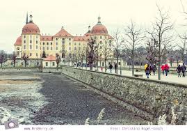Die beiden hauptdarsteller, libuše šafránková als. Winterzeit Auf Schloss Moritzburg Drei Haselnusse Fur Aschenbrodel