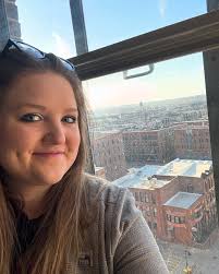 I love how much more curious they are in our new house. 🐾🐈‍⬛💕