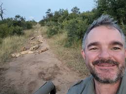 Diane Arend's Instagram, Twitter & Facebook