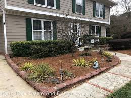 The deck off the back of the house extends the party outside in the warmer months. 4 Br 2 5 Bath House 4796 Shagbark Court House For Rent In Lilburn Ga Apartments Com
