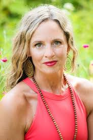 Caroline Strasser's Instagram, Twitter & Facebook