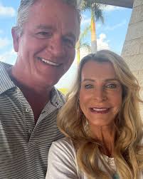 Joan Vassos (@joan_vassos) • Instagram photos and videos