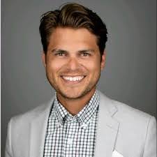 Heather Dirksen's Instagram, Twitter & Facebook