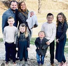 He's now been released from prison pending trial, although the internet thinks it's the wrong decision. Duggar Family Did They Use Anna S Pregnancy News To Distract From Josh S Arrest The Hollywood Gossip