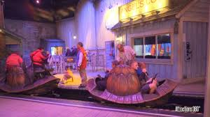 Crush S Coaster Ride Disneyland Paris 2016 Spinning Roller Coaster Youtube