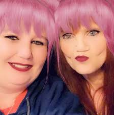 Fact A king size waterbed holds enough water to fill a 2000 sq ft house 2  inches deep.