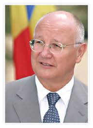 Din ciclul no comment sau ce era de demonstrat: Ioan Mircea Pascu Biografie