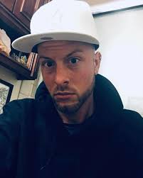 If anyone want to play Destiny 2 at some point here is my PSN/Bungie  account name. SadLyfeChris/SadLyfeChris#4327