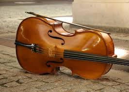 Diduga alat musik tradisional kacapi ini sudah ada sebelum abad ke 15, dimana kacapi indung dipergunakan untuk mengiringi pantun sunda. 10 Alat Musik Betawi Beserta Gambar Penjelasan Lengkap