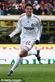 Uefa avrupa ligi son 16 turu rövanş mücadelesinde milan ile manchester untied karşı karşıya geldi. United Move For Kaka Champions Want Ac Milan Superstar If Real Land Ronaldo Daily Mail Online