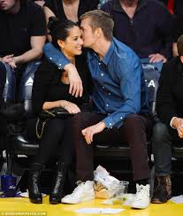 Joel kinnaman was born in stockholm, sweden on sunday, november 25, 1979 (generation x). Olivia Munn Gets Hugs And Kisses From Boyfriend Joel Kinnaman At Lakers Game Daily Mail Online
