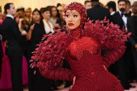 Lagu writing on the wall yang dinyanyikan sam smith menjadi lagu utama film james bond terbaru. Cardi B Manfaatkan Fitur Baru Twitter Untuk Mengcover Lagu Sam Smith Creative Disc