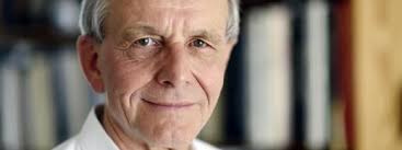 He was a member of the french national consultative ethics committee from 1992 to 2004 and worked in gene therapy. Axel Kahn Babelio