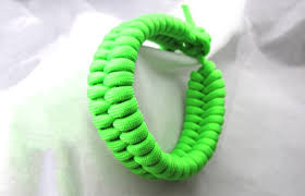 How to braid a paracord bracelet. 74 Diy Paracord Bracelet Tutorials Explore Magazine