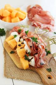 Brochette De Melon Mozzarella Jambon Cru Recettes De Cuisine Idee Recette Nourriture