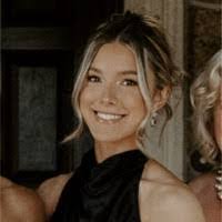 Julie Goertzen's Instagram, Twitter & Facebook