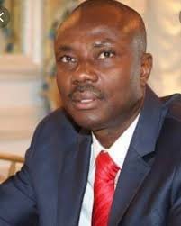 C'est le ministre Liszt Quitel qui avait fait la demande du passeport au  profit de Moïse dans le cadre d'un voyage officiel