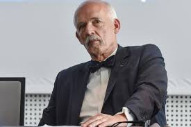 (justified) 20 july 2021, 23:48 Janusz Korwin Mikke Pokazal Sie Na Wadze Internauci Oburzeni Awantura W Sieci Zdjecia Super Express Wiadomosci Polityka Sport