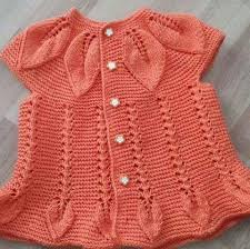 Etekleri Yaprakli Firfirli Bebek Yelek Nazarca Com Baby Knitting Patterns Bebek Yelek Bebek Elbise Ogreticileri