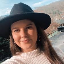 Jennifer Mccumber's Instagram, Twitter & Facebook