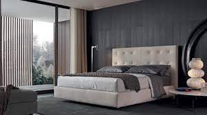 غرف نوم ابيض ورمادي