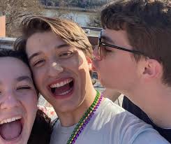 Hi all, hope you're having a great day. My name is Luke and I'm from Los  Angeles, California. I'm majoring in Biophysics with a minor in  Anthropology and have worked as an