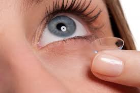 Is it normal for contacts to be blurry at first and clear up in a few minutes? Difficulty Removing Contact Lenses How To Remove Contact Lenses