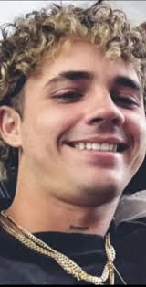 Dentro de 2 horas estará cumpliendo 24 años nuestro Pequeño Gigante, ,  Elioveliz, muchas felicidades y un hermoso día lleno de bendiciones.