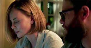 Seth Rogen And Charlize Theron Have Undeniable Chemistry In This Long Shot Scene Charlize Theron Short Hair Charlize Theron Hair Shot Hair Styles