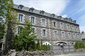 Couteaux, fromage et village éponyme, c'est l'endroit où. Vente Maison Aubrac 900m 1000m 20 Pieces 540 000