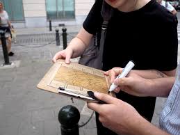 Participez à un jeu de piste et défiez d'autres équipes. Escape The City Un Jeu De Piste Pour Re Decouvrir Bruxelles