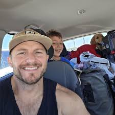 Skateboarding Community and Meetups