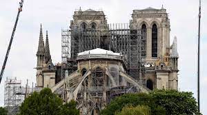 Notre dame de paris , the international musical spectacular that has captivated over 13 million people in 23 countries, makes its new york debut at faithful to victor hugo's classic novel, notre dame de paris tells in a grand scale the emotionally charged love story of the hunchbacked. Notre Dame Pariser Geruchtekirche Panorama Sz De