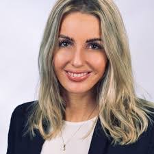 Clarissa Nagel's Instagram, Twitter & Facebook