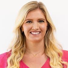 Shannon Neumann's Instagram, Twitter & Facebook