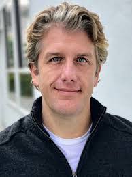 Meredith Short's Instagram, Twitter & Facebook