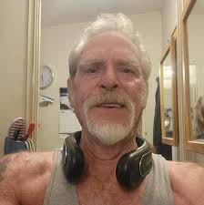 11.5 bull gator brought in by Gregory Kozioziemski and crew!