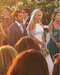 Escape will cancel and close the window. Elampse Mesa Sto Yperoxo Nyfiko Ths H Doykissa Nomikoy Star Gr