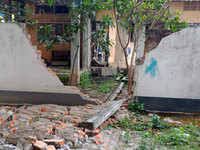 According to the xinhua news agency, 2,698 people were confirmed dead, 270 missing and 12,135 injured, 1,434 of them severely. Earthquake Today Latest Earthquake Today News Videos Of Earthquake Today The Economic Times