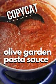 Copycat Olive Garden Spaghetti Sauce Recipe In 2020 Olive Garden Spaghetti Sauce Recipe Spaghetti Sauce Recipe Restaurant Recipes Famous