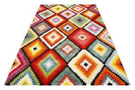 Aus synthetikfasern und daher robust, fleckabweisend und leicht zu reinigen. Teppich Bunt Kurzflor Remix Wecon Home Outlet Teppiche