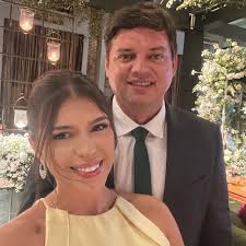 Celebrando o matrimônio dos amigos @evangelistaisadora e Guilherme Coutinho  Filho! Acompanhado da minha esposa @mclaradantass, na noite deste sábado  (31), tivemos a satisfação de compartilhar do casamento e da festa  maravilhosa. Desejamos