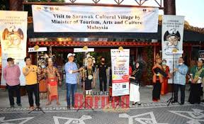 Kampung budaya sarawak atau juga dikenali sebagai sarawak culture. Harga Tiket Masuk Kampung Budaya Kini Lebih Murah Utusan Borneo Online