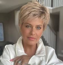 I want your opinion about this lady cut! 😍❤️