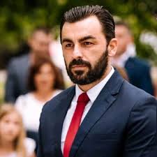 How to Share Your Experience with Global Teams