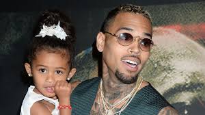 Seine freundin karrueche tran zieht nun auf twitter einen schlussstrich, nachdem herauskam, dass chris eine. Mit Ex Ammika Harris Chris Brown Soll Wieder Vater Werden Promiflash De