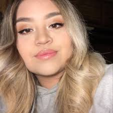 Saray Hernandez's Instagram, Twitter & Facebook