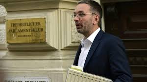 Von 2006 bis 2017 war er abgeordneter zum österreichischen nationalrat. Corona Grossdemo In Wien Verboten Kickl Spricht Von Totalitarem Schritt Und Will Trotzdem Kommen