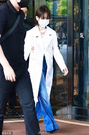 证券消息,我家媳妇有点甜_我家媳妇特别凶小说章节试阅读网友热议其背后故事